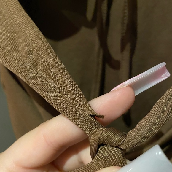 Tied cutout front ruffle dress - coffee brown - Picture 6 of 7